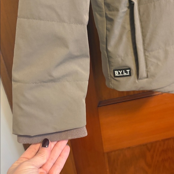 Bylt drop cut puffer XL - Picture 2 of 16
